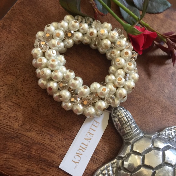 Ellen Tracy Jewelry - NWT Ellen Tracy pearls bracelet